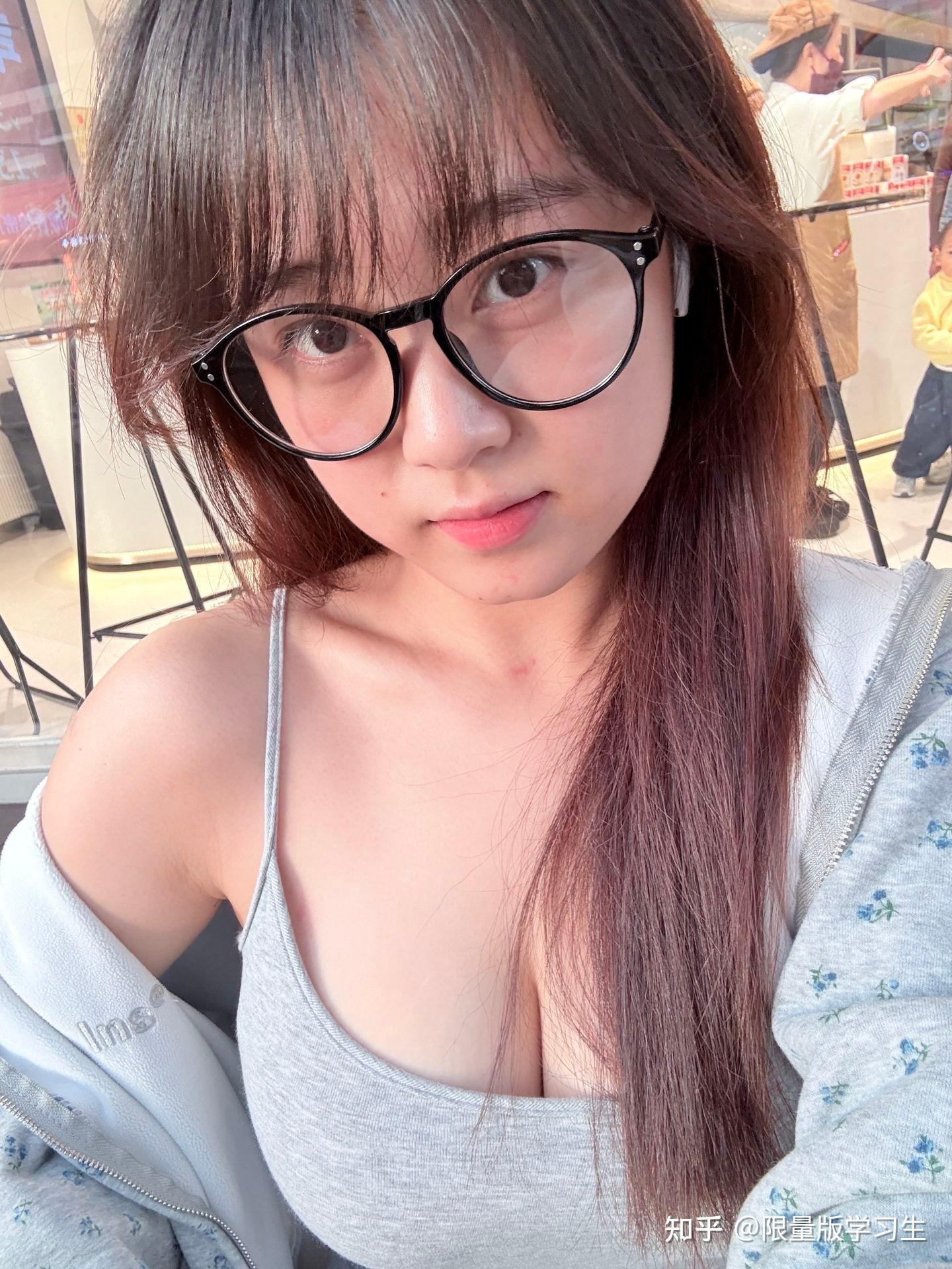 V2 Ea44bc596ba22041f04ce968e663b9d8 1440w